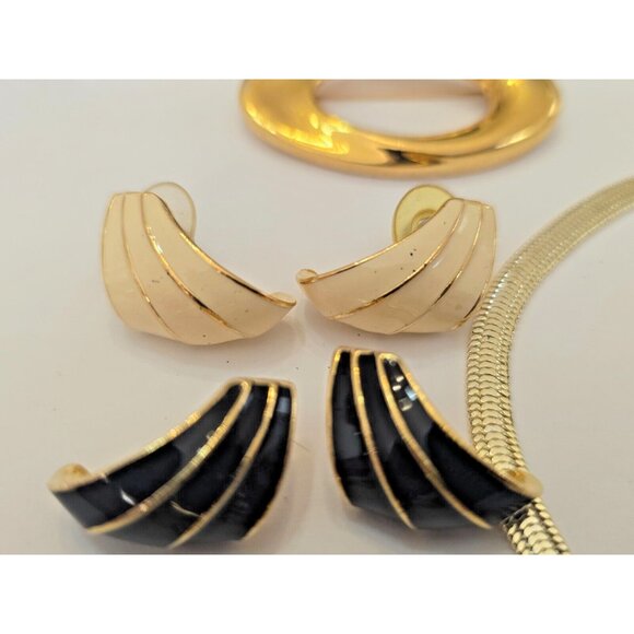 Vintage to Modern Napier Jewelry Lot Bracelets Earrings Necklaces Brooch - Picture 14 of 16